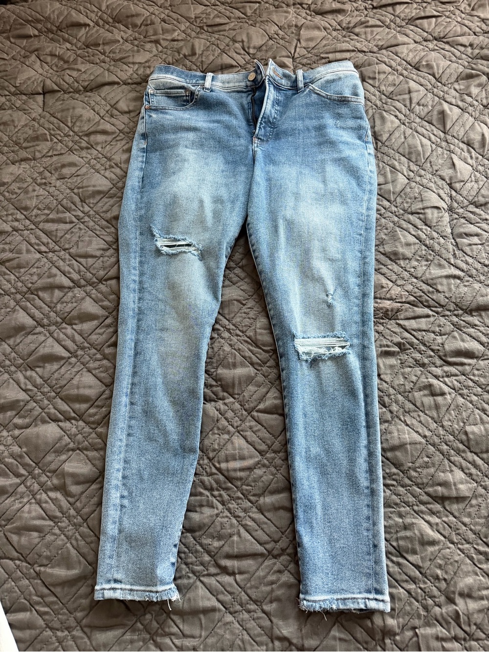 Express Light Wash Skinny Jeans with Knee Rips